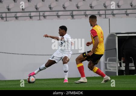 Objectif, hauts de France, France. 8 mai 2021. Avant de Lille JONATHAN DAVID en action pendant le championnat français de football Ligue 1 Uber mange Lille contre RC Lens au stade Felix Bolaert Delelis - Lens.Lille a gagné 3:0 et conserve la tête du championnat devant le PSG de NEYMAR Jr et KYLIAN MBAPPE crédit: Pierre Stevenin/ZUMA Wire/Alay Live News Banque D'Images