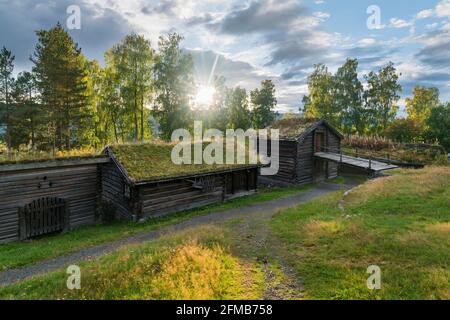 Bâtiments historiques dans le musée en plein air de Maihaugen, Lillehammer, Innlandet, Norvège Banque D'Images