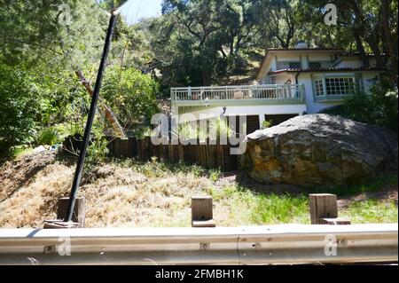 Topanga, Californie, États-Unis 3 mai 2021 UNE vue générale de l'atmosphère de l'ancien domicile/maison du musicien Gary Hinman au 964 Old Topanga Canyon Rd où il a été assassiné par la famille Manson le 31 juillet 1969, le premier meurtre de manoir situé à Topanga, Californie, États-Unis. Photo par Barry King/Alay stock photo Banque D'Images