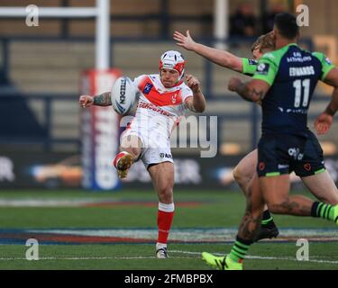 Leeds, Royaume-Uni. 07e mai 2021. Theo Fages (7), de St Helens, s'ouvre clairement à Leeds, Royaume-Uni, le 5/7/2021. (Photo de Mark Cosgrove/News Images/Sipa USA) crédit: SIPA USA/Alay Live News Banque D'Images