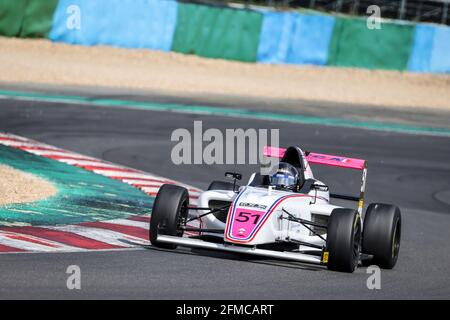 Magny cours, France. 08 mai 2021. 51 FAVARIO Angélina (FRA),FFSA F4 Academy, action pendant le 2ème tour du Championnat de France FFSA F4 2021, du 6 au 9 mai 2021 sur le circuit de Nevers Magny-cours, Magny-cours, France - photo François Flamand / DPPI crédit: DPPI Media/Alamy Live News Banque D'Images