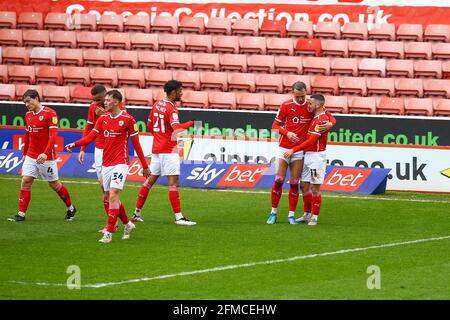 Oakwell, Barnsley, Angleterre - 8 mai 2021 Conor Chaplin (11) de Barnsley après qu'il a pris des scores pour le faire 2 - 1 pendant le jeu Barnsley v Norwich City, Sky Bet EFL Championship 2020/21, à Oakwell, Barnsley, Angleterre - 8 mai 2021 crédit: Arthur Haigh/WhiteRosePhotos/Alamy Live News Oakwell, Barnsley, Angleterre - 8 mai 2021 pendant le jeu Barnsley v Norwich City, Sky Bet EFL Championship 2020/21, à Oakwell, Barnsley, Angleterre - 8 mai 2021 crédit: Arthur Haigh/WhiteRosePhotos/Alay Live News Banque D'Images