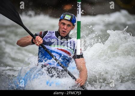 Ivrea, Turin, Italie. 8 mai 2021. Championnat d'Europe de canoë-slalom 2021 de l'ECA (et qualification olympique). Dans l'image Joseph CLARKE (GBR). Damiano Benedetto/ Alamy Live News Banque D'Images