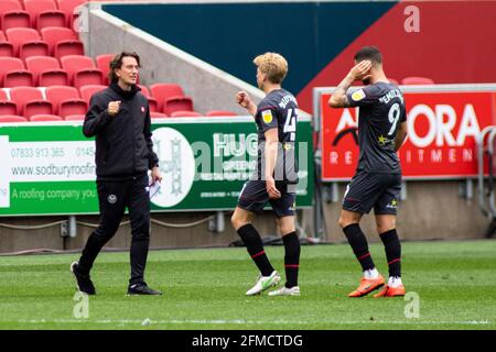 Bristol, Royaume-Uni. 08 mai 2021. Thomas Frank, directeur de Brentford, lors du match de championnat à temps plein d'EFL Skybet, Bristol City et Brentford au stade Ashton Gate à Bristol, Avon, le samedi 8 mai 2021. Cette image ne peut être utilisée qu'à des fins éditoriales. Utilisation éditoriale uniquement, licence requise pour une utilisation commerciale. Aucune utilisation dans les Paris, les jeux ou les publications d'un seul club/ligue/joueur. photo de Lewis Mitchell/Andrew Orchard sports Photography/Alamy Live News crédit: Andrew Orchard sports Photography/Alamy Live News Banque D'Images