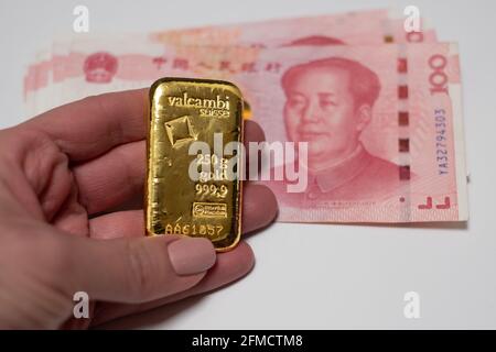 Yuan chinois soutenu par l'or. Système financier de la Chine. Banque D'Images