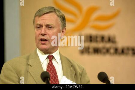 Conférence des libéraux démocrates Bournemouth sept 2000 John Monks, Secrétaire général de la TUC s'adressant à la conférence Lib DEM. C'est la première fois qu'un secrétaire général de la TUC s'adresse à la conférence principale de la Lib DEM. 19.9.00 pic : JOHN VOOS Banque D'Images