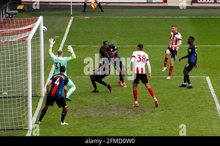 Sheffield, Angleterre, le 8 mai 2021. Chris Basham, de Sheffield Utd, s'élance lors du match de la Premier League à Bramall Lane, Sheffield. Le crédit photo doit être lu : Darren Staples / Sportimage Banque D'Images