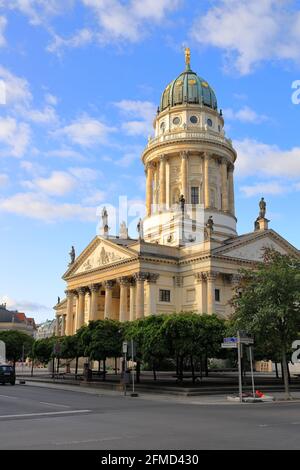 La cathédrale allemande sur la place Gendarmenmarkt à Berlin. Allemagne, Europe. Banque D'Images