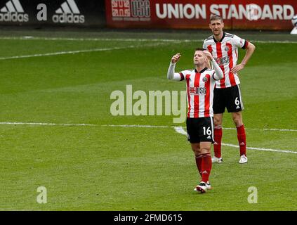 Sheffield, Angleterre, le 8 mai 2021. Oliver Norwood, de Sheffield Utd, est abattu lors du match de la Premier League à Bramall Lane, Sheffield. Le crédit photo doit être lu : Darren Staples / Sportimage Banque D'Images