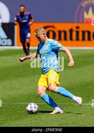 Chicago, États-Unis, 08 mai 2021. Jakob Glesnes, de l'Union de Philadelphie, passe la balle tandis que l'Union affronte le Chicago Fire FC à Soldier Field à Chicago, il, États-Unis. Union a gagné 2-0. Credit: Tony Gadomski / toutes les images de sport / Alamy Live News Banque D'Images