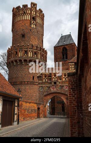 Nouvelle porte d'entrée de la ville (Neustaedter Tor). La ville historique de Tangermuende. Etat de Saxe-Anhalt. Allemagne. Banque D'Images