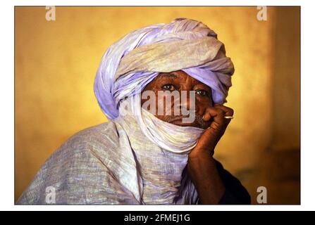 Mali: Bergers nomades, les Tuaregs du nord du Mali. Photo de David Sandison 13/12/2002 aller avec l'histoire de Mike Mc Carthy Banque D'Images