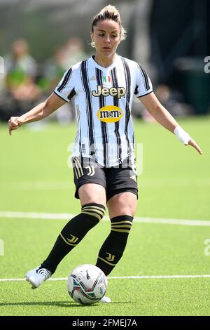 Vinovo, Italie. 08 mai 2021. Martina Rosucci de Juventus FC en action pendant la série des femmes UN match de football entre Juventus FC et SSD Napoli. Juventus FC a remporté 2-0 victoires sur SSD Napoli. Credit: Nicolò Campo/Alay Live News Banque D'Images
