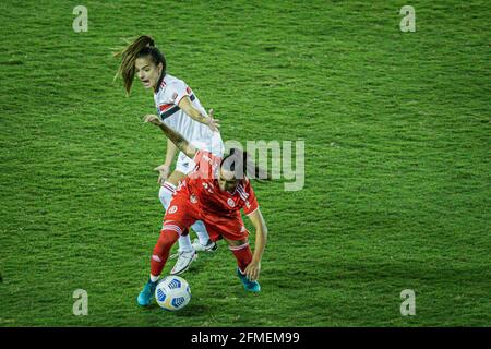 Barueri, Brésil. 08 mai 2021. Natane dans le match entre São Paulo x Internacional, valable pour la 6ème manche du Championnat brésilien A1 Femme 2021. Le match a lieu le soir de ce samedi (8), à l'Arena Barueri, dans la ville de Barueri, dans le Grand São Paulo. Crédit: Van Campos/FotoArena/Alamy Live News Banque D'Images