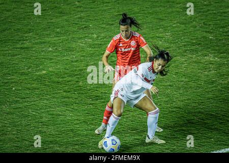 Barueri, Brésil. 08 mai 2021. Natane dans le match entre São Paulo x Internacional, valable pour la 6ème manche du Championnat brésilien A1 Femme 2021. Le match a lieu le soir de ce samedi (8), à l'Arena Barueri, dans la ville de Barueri, dans le Grand São Paulo. Crédit: Van Campos/FotoArena/Alamy Live News Banque D'Images