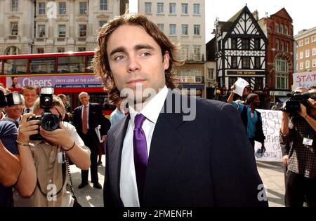 James Archer arrive à la High court ce matin à Appel au nom de la prison de son père sentance.22 juillet 2002 Photo Andy Paradise Banque D'Images