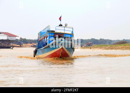 Tour en bateau sur le lac Tonle SAP Siem Reap province Cambodge Banque D'Images