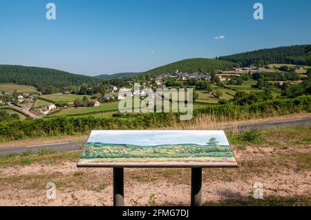 Carte de vue, collines et Corancy village situé au coeur de la Parc Naturel Régional du Morvan, Nièvre (58), Bourgogne, France Banque D'Images