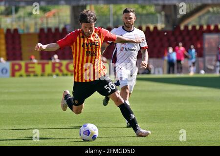 Benevento, Italie. 09e mai 2021. Perparim Hetemaj (Benevento Calcio) pendant Benevento Calcio vs Cagliari Calcio, football italien série A match à Benevento, Italie, Mai 09 2021 crédit: Agence de photo indépendante/Alamy Live News Banque D'Images