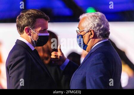 09 mai 2021, France, Straßburg: Emmanuel Macron (l, en Marche), Président de la France, et António Costa (PS), Premier ministre du Portugal, prennent la parole lors de la cérémonie d'ouverture de la Conférence sur l'avenir de l'Europe dans le bâtiment du Parlement européen. Après des mois de préparation, la Conférence sur l'avenir de l'Europe est officiellement lancée aujourd'hui. La conférence, qui se tiendra jusqu'au printemps 2022, s'appuie également sur les dialogues des citoyens, y compris par le biais d'une plate-forme en ligne. Photo: Philipp von Ditfurth/dpa Banque D'Images