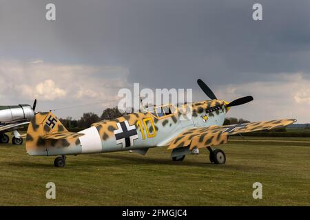 Hispano Buchon à la saison Premiere Drive-In Airshow à Shuttleworth, ancien Warden, le dimanche 2 mai 2021 Banque D'Images