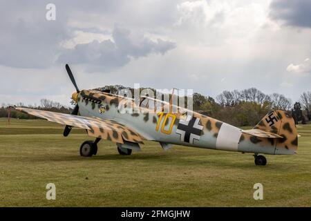 Hispano Buchon à la saison Premiere Drive-In Airshow à Shuttleworth, ancien Warden, le dimanche 2 mai 2021 Banque D'Images