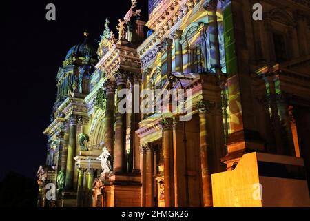 Façade ouest de la cathédrale de Berlin la nuit. Allemagne, Europe. Banque D'Images