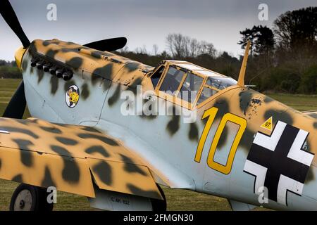 Hispano Buchon à la saison Premiere Drive-In Airshow à Shuttleworth, ancien Warden, le dimanche 2 mai 2021 Banque D'Images