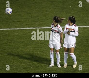 Barueri, Brésil. 08 mai 2021. Action pendant le match de football de la Ligue brésilienne des femmes (Campeonato Brasileiro Femenino) entre Sao Paulo et Internacional à l'Arena Barueri à Sao Paulo, Brésil. Crédit: SPP Sport presse photo. /Alamy Live News Banque D'Images