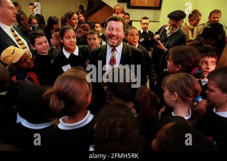 Visite du secrétaire d'État à l'éducation David Blunkett octobre 1999 L'École des arts et des médias d'Islington Banque D'Images