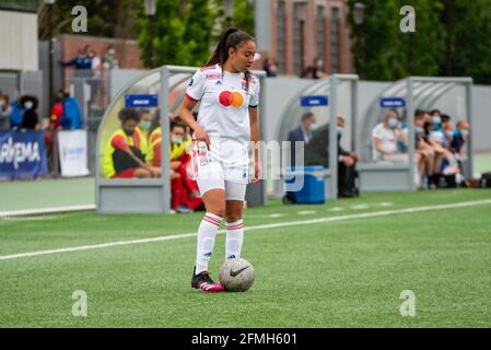 Selma Bacha de l'Olympique Lyonnais contrôle le ballon pendant le championnat de France des femmes D1 Arkema match de football entre GPSO 92 Issy et l'Olympique Lyonnais le 9 mai 2021 au stade le Gallo à Boulogne-Billancourt, France - photo Melanie Laurent / A2M Sport Consulting / DPPI Banque D'Images