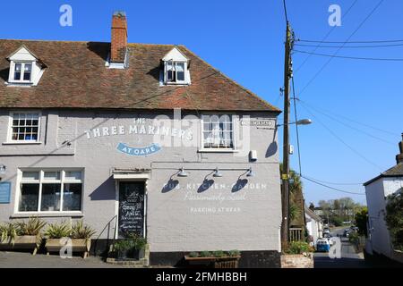 Le pub Shepherd Neame des trois Mariners à Oare, près des marais d'observation des oiseaux, près de Faversham, dans le Kent, au Royaume-Uni Banque D'Images