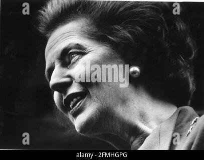 Margaret Thatcher 1991Margaret Thatcher signe 28/6/91 Banque D'Images