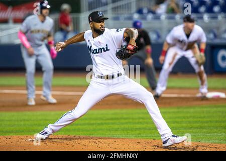 Miami, États-Unis. 09e mai 2021. Miami Marlins Pitcher Sandy Alcantara ®†(22) lors du premier repas contre les Milwaukee Brewers au loanDepot Park dans le quartier Little Havana de Miami, Floride, le dimanche 9 mai 2021. (Photo de Daniel A. Varela/Miami Herald/TNS/Sipa USA) crédit: SIPA USA/Alay Live News Banque D'Images