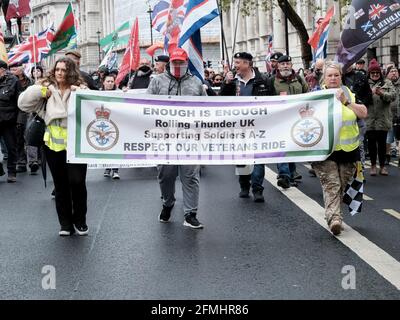 Des centaines d'entre eux assistent à une marche « les vétérans » à Londres Soutien des troupes devant faire l'objet de poursuites au sujet des meurtres de l'IRA dans le Nord Irlande Banque D'Images