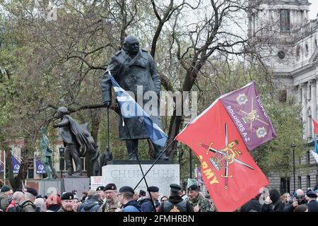 Des centaines d'entre eux assistent à une marche « les vétérans » à Londres Soutien des troupes devant faire l'objet de poursuites au sujet des meurtres de l'IRA dans le Nord Irlande Banque D'Images