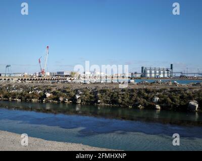 Terminal de grain dans le port d'Aktau. Kazakhstan. Région de Mangistau. 15 octobre. 2019 ans. Banque D'Images