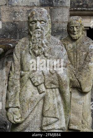 La statuaire, entièrement en granit, Calvaire de Guéhenno, département du Morbihan, Bretagne, France. Banque D'Images