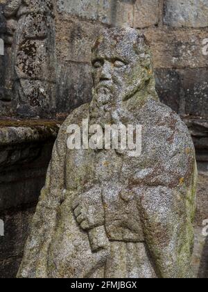 La statuaire, entièrement en granit, Calvaire de Guéhenno, département du Morbihan, Bretagne, France. Banque D'Images