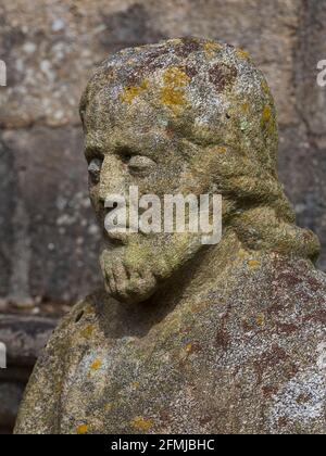 La statuaire, entièrement en granit, Calvaire de Guéhenno, département du Morbihan, Bretagne, France. Banque D'Images