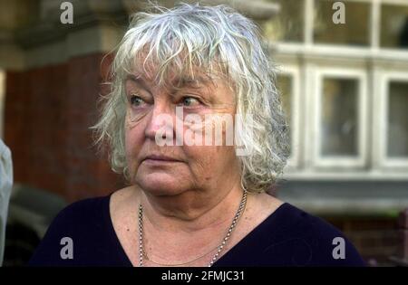 ENQUÊTE À LA COUR DES CORONERS DE WESTMINSTER SUR LE DÉCÈS DE KEITA CRAIG. ERIN PIZZEY, GRAND-MÈRE DE KEITA. 3 OCTOBRE 2001 PIC:JOHN VOOS Banque D'Images