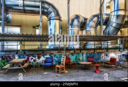 Paradis des fumeurs. Il s'agit de l'espace fumeurs extérieur officiel du Grand collisionneur de hadrons de Genève, en Suisse. Oui, vraiment. Banque D'Images