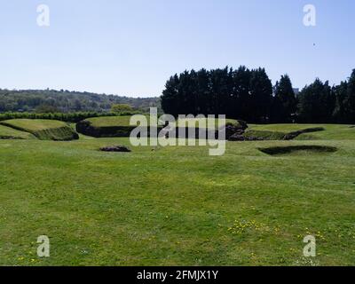 L'amphithéâtre romain de Caerleon ruine le sud du pays de Galles du Royaume-Uni géré par CADW D'immenses ruines avec des bancs en pente pouvant accueillir plus de 6000 spectateurs Banque D'Images