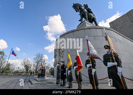 Prague, République tchèque. 08 mai 2021. Des représentants politiques et militaires tchèques ont commémoré le 76e anniversaire de la fin de la Seconde Guerre mondiale lors d'une cérémonie au Mémorial de Vitkov à Prague, République tchèque, le 8 mai 2021. Crédit : vit Simanek/CTK photo/Alay Live News Banque D'Images