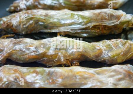 Gros plan de délicieux rouleaux de nouilles de riz pour en-cas Banque D'Images