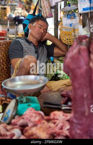 Marché central (PSAH Thom Thmey) de Phnom Penh, Cambodge Banque D'Images