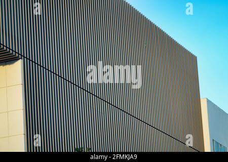 Photo d'une façade de bâtiment moderne Banque D'Images