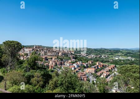 Paysage d'Orte vu de l'abbaye de San Bernardino par temps ensoleillé Banque D'Images