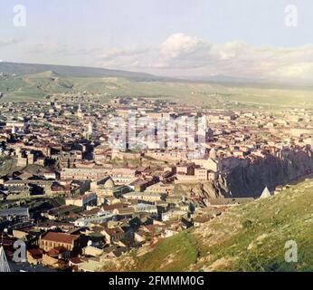 Vue sur Tiflis depuis la montagne botanique, vers 1910 Banque D'Images