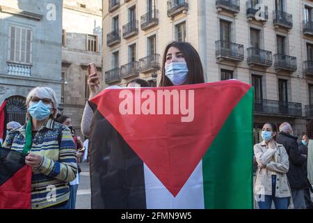 Barcelone, Catalogne, Espagne. 10 mai 2021. La communauté palestinienne de Catalogne a manifesté contre l'État d'Israël, devant la généralité de la Catalogne, pour les incidents survenus ces derniers jours, au cours desquels au moins 169 Palestiniens ont été blessés par la police israélienne près de la mosquée d'Al Aqsa à Jérusalem. Les Palestiniens protestent contre les projets d'expulsion de plus de 30 familles à Sheikh Jarrah pour faire place au peuple israélien Credit: Thiago Prudencio/DAX/ZUMA Wire/Alay Live News Banque D'Images